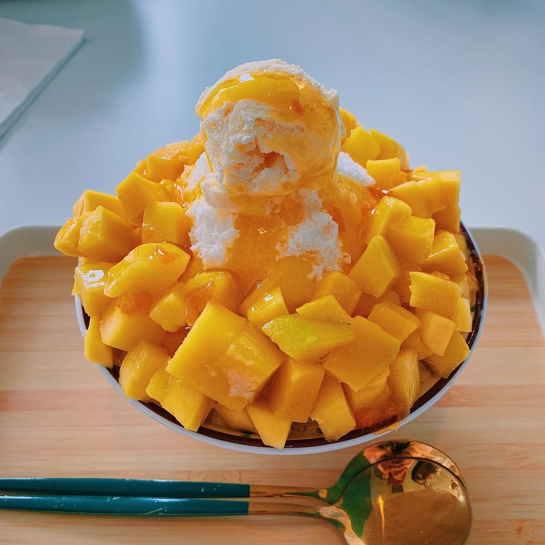 Korean Mango Bingsu